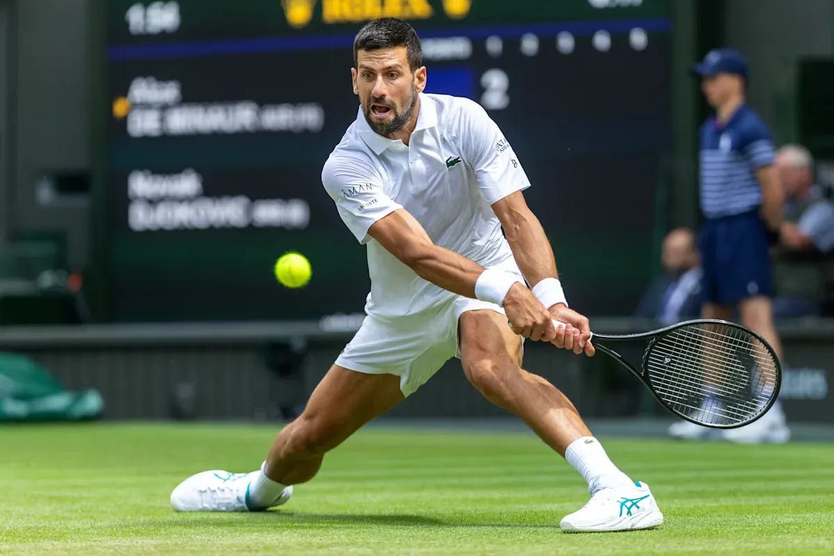 Wimbledon 2025: Novak Djokovic Atasi Awal Lambat dan Mendominasi di Hadapan Roger Federer