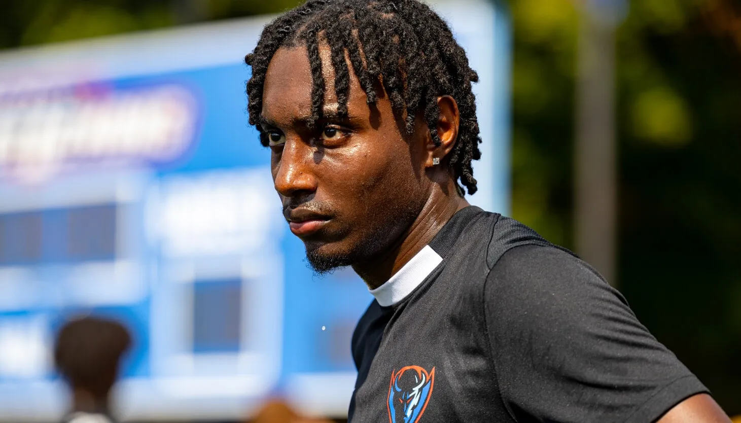 Pemain sepak bola DePaul, Chase Stegall, meninggal di asrama - Chicago Sun