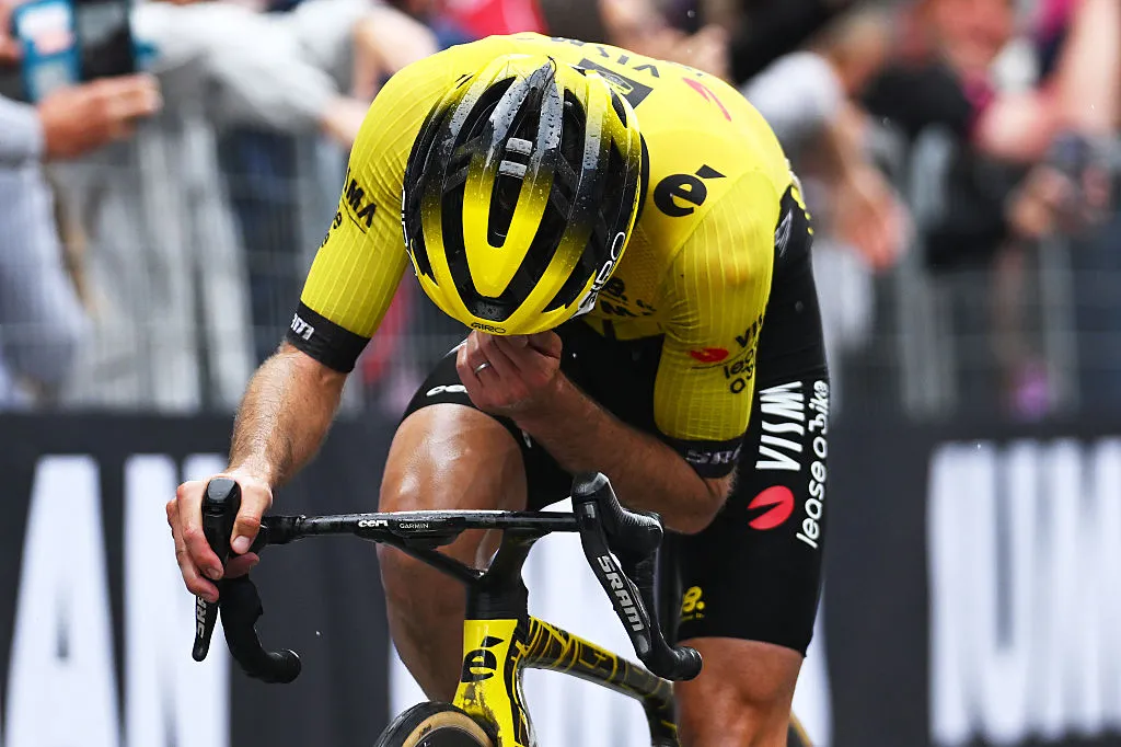 Giro d'Italia Etape 20 Langsung - pertarungan tiga arah untuk jersey merah muda di Colle delle Finestre