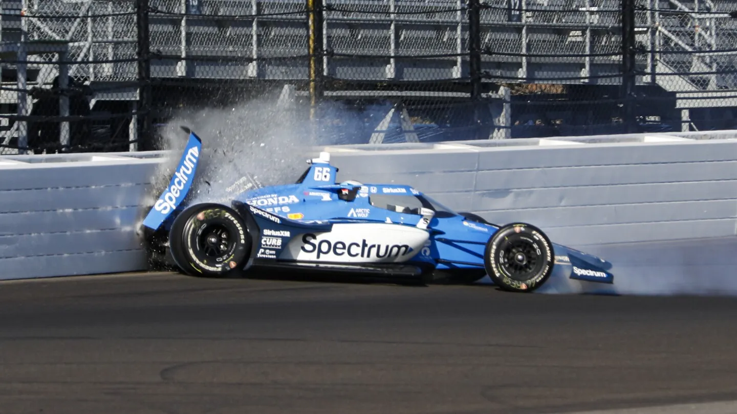 Colton Herta Kecelakaan Parah di Kualifikasi Indy 500, Beberapa Jam Setelah Kecelakaan Latihan Marcus Armstrong