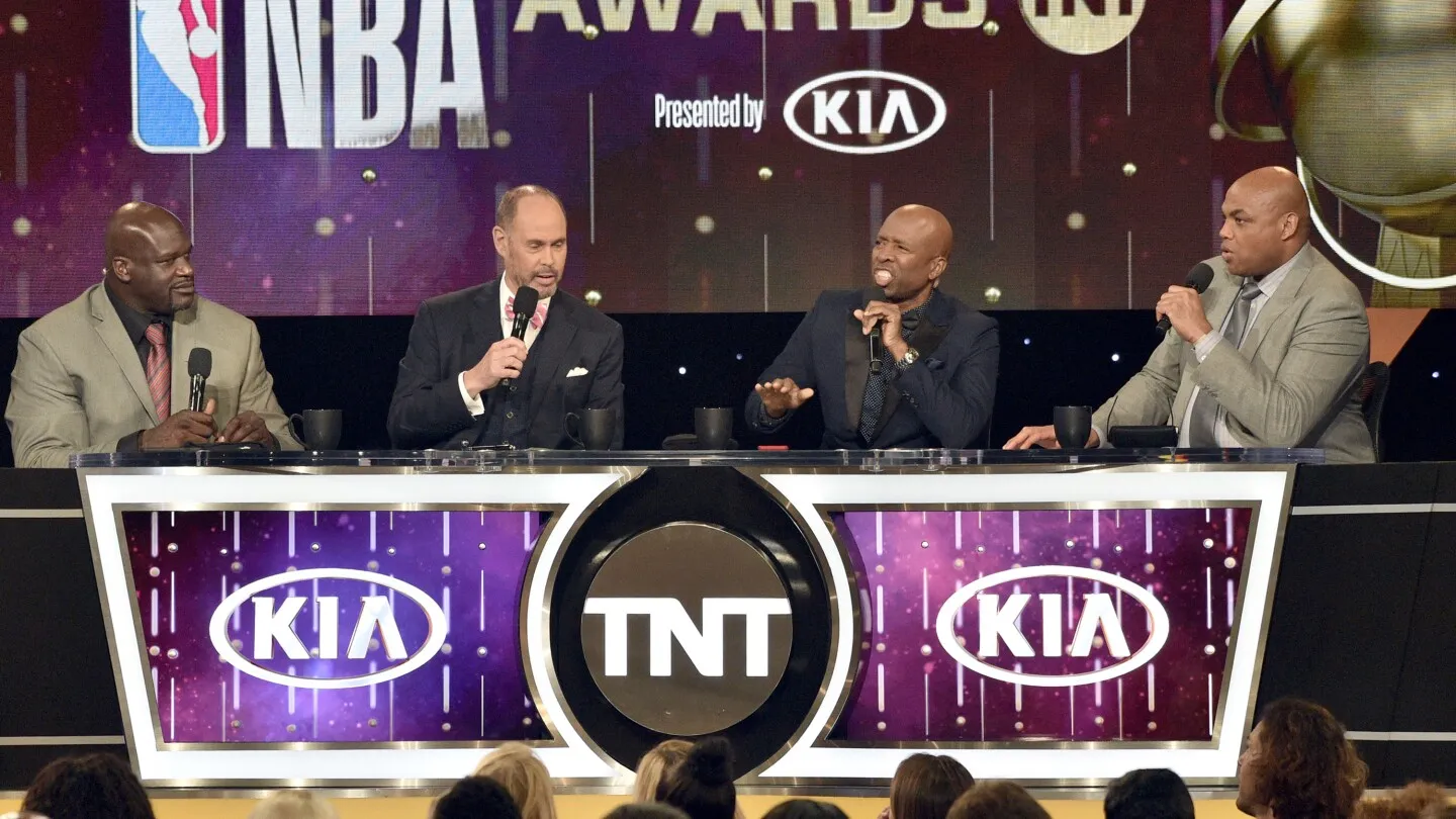 Maka, berakhirlah sebuah era: ‘Terima kasih sudah menonton kami. Inilah NBA di TNT’