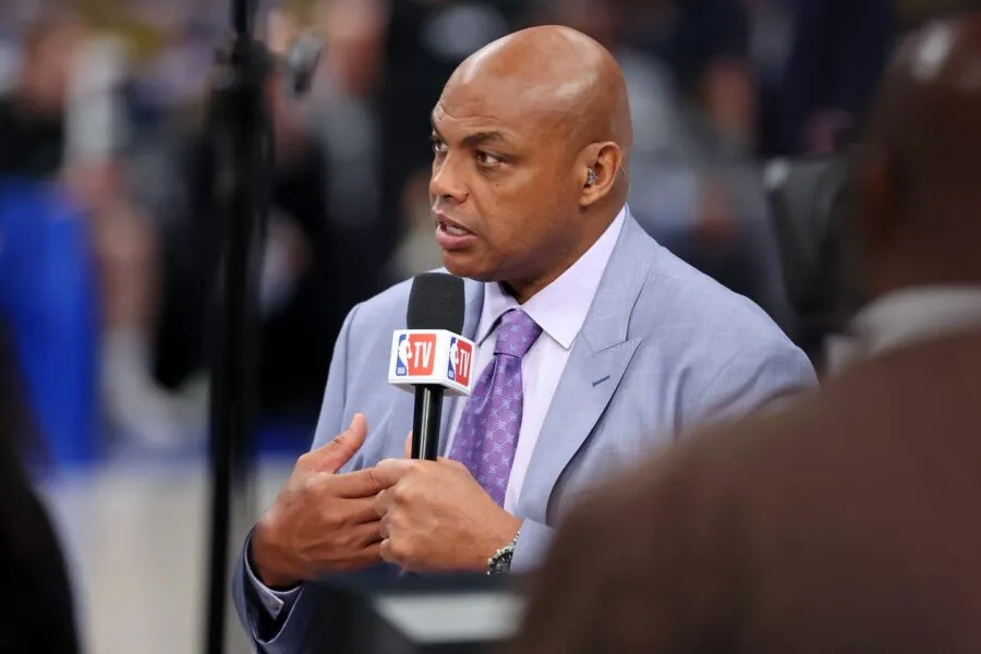 And-Ones: NBA di TNT, Musim Off, Agen Bebas, Final
