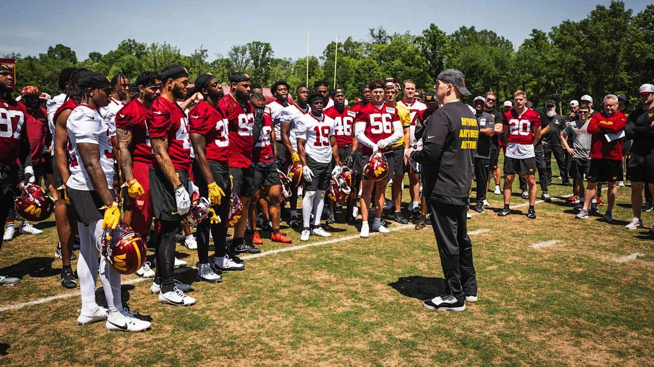 Komandan, NFC Timur Ditampilkan di 'Hard Knocks' Tengah Musim HBO
